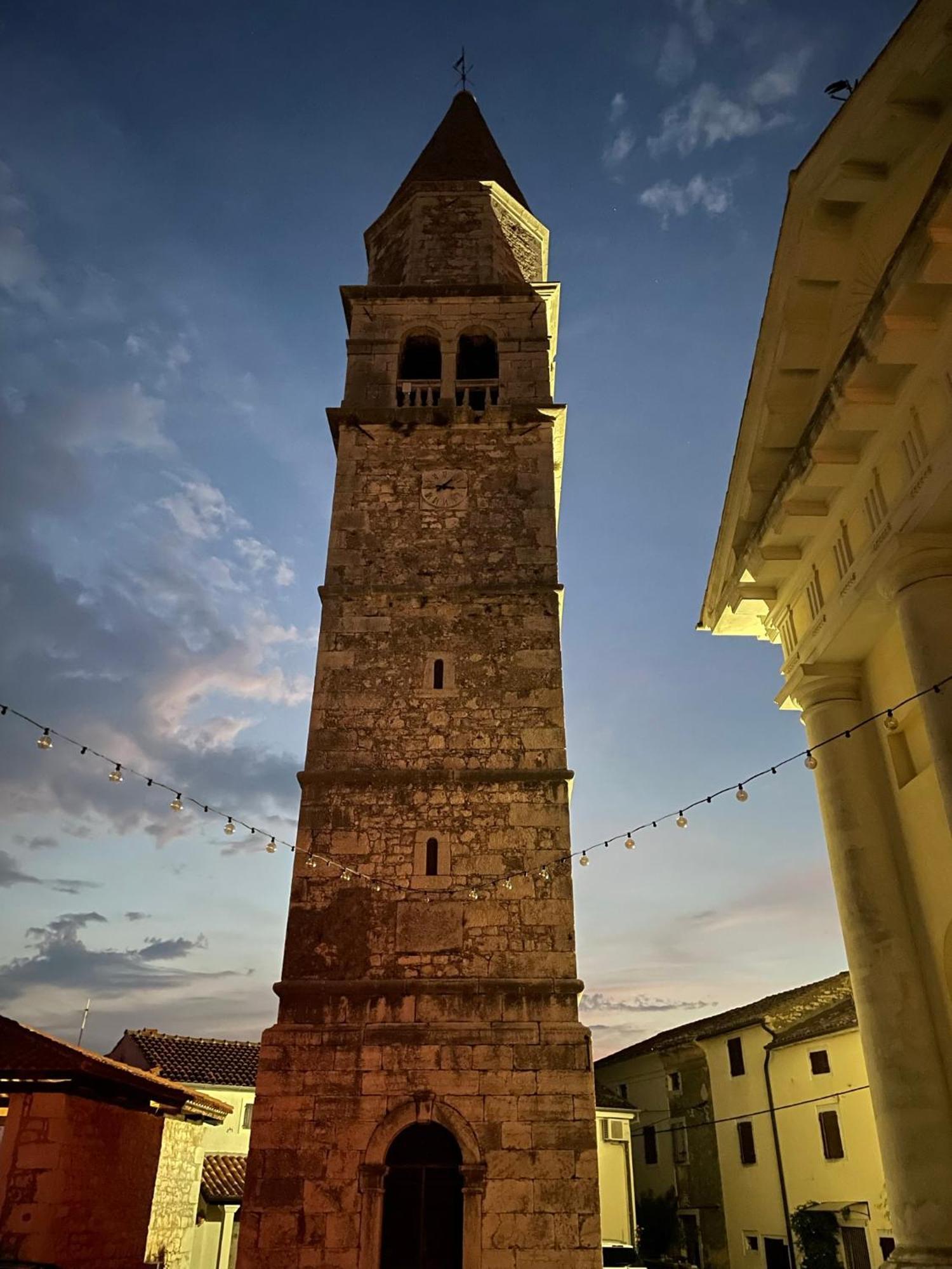 Villa Di Piazza Visnjan Bagian luar foto